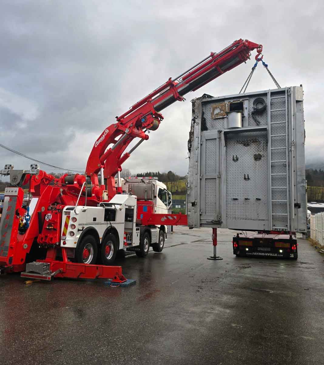 chez cornut-grue de levage cormach 110000E8-sur vehicule depannage volvo